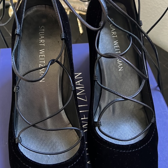 Stuart Weitzman Cordon mid heal black velvet lace ups - Picture 5 of 11